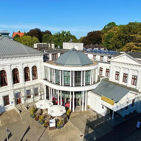 Am Schloss - Schlossresidenz Отель Аурих